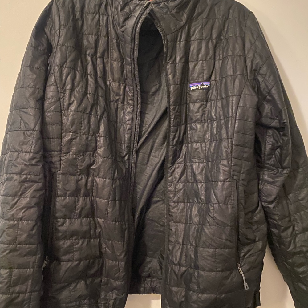 Patagonia Men's Black Quilted Jacket
